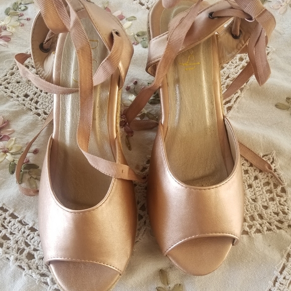 Rose Gold wedge espadrilles - Picture 2 of 6